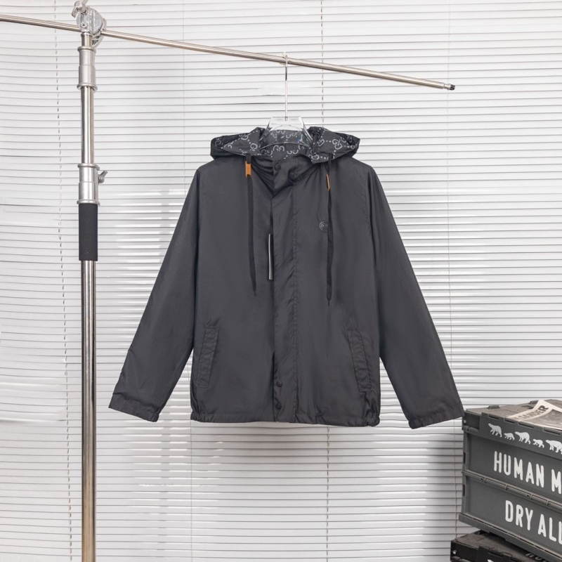 G*u*i coats